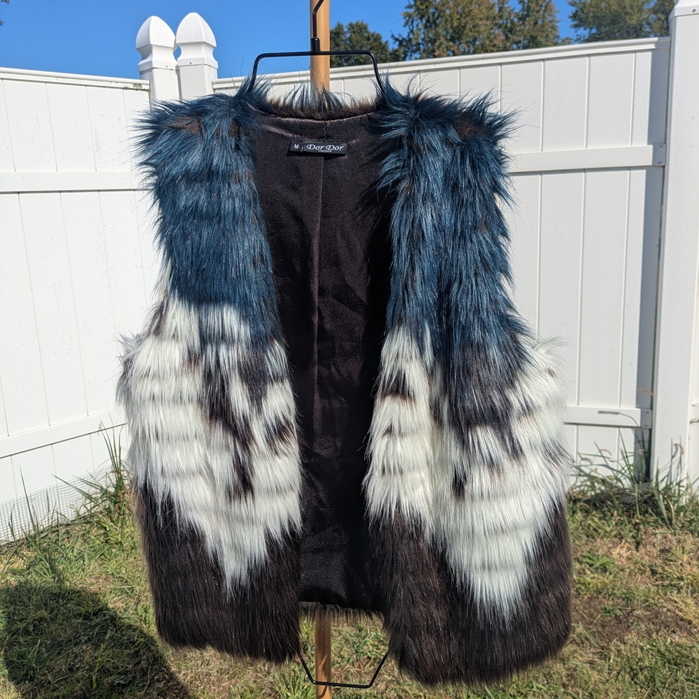 Stylish Faux Fur Vest in Blue and White